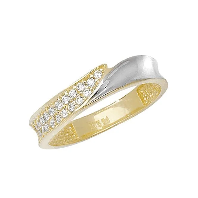 Chunky Fashion Rings in Copper with Geometric Patterns for a Bold Accessory9ct Yellow Gold Ladies Zirconia Ring RN684