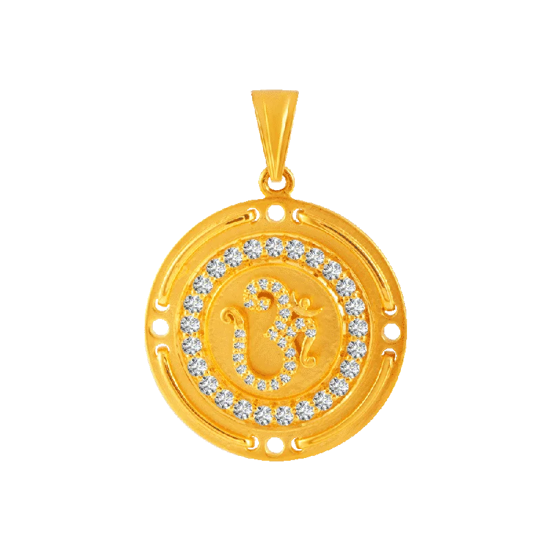 Women's Diamond Rings with Side - Stone Pave Setting for a Sparkling and Continuous Shine22KT Yellow Gold And American Diamond Pendant For Women