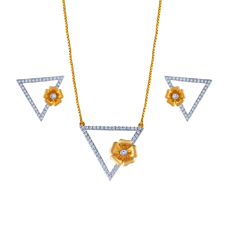 Halo - Style Women's Diamond Rings with a Center Diamond Surrounded by Smaller Diamonds in 18K Gold18k Triangular Diamond Necklace Earrings Set With An Intricate Flower