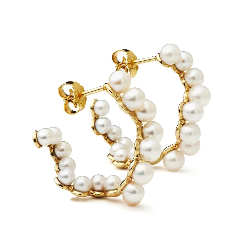 Everyday hoop earringsCurves 11 Gold Hoops w. Pearls