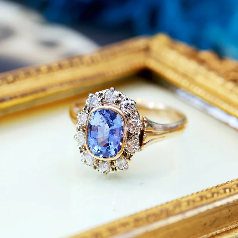 Diamond - Encrusted Women's Rings for Special Occasions in 18K GoldVintage Delight! Ceylon Sapphire & Diamond Cluster Ring