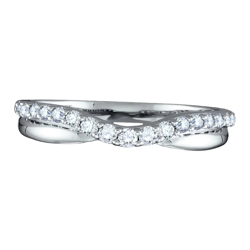 18K White Gold Classic Round - Cut Diamond Wedding Bands for a Timeless and Elegant Look1/4 CTW Diamond Ring in 14KT White Gold