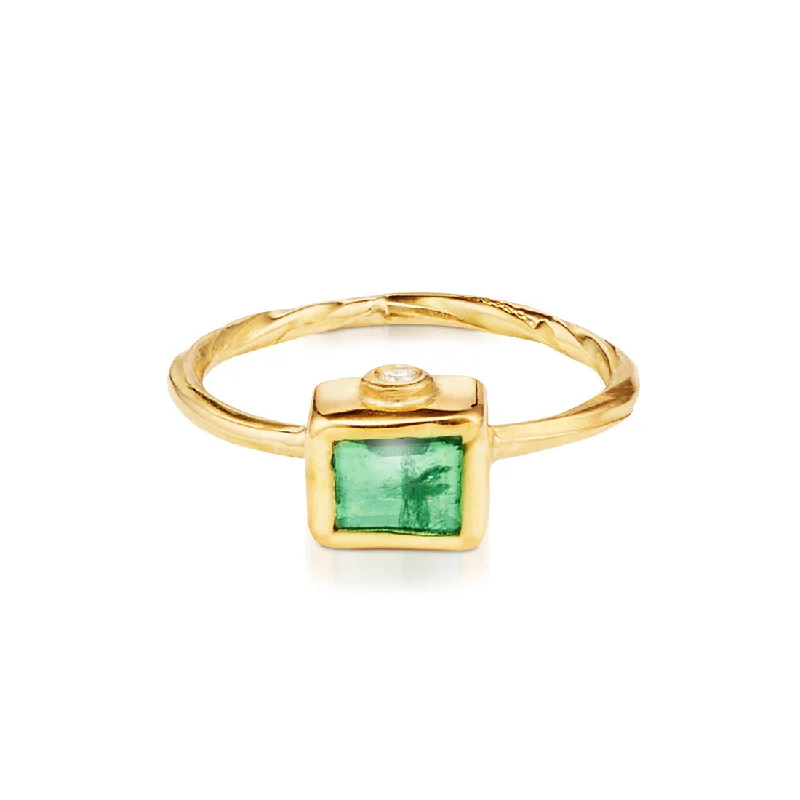 Agate Gemstone Rings in Sterling Silver with a Mosaic - Inspired Inlay for a Bohemian StyleSeafire 18K Gold Ring w. Emerald & Diamond