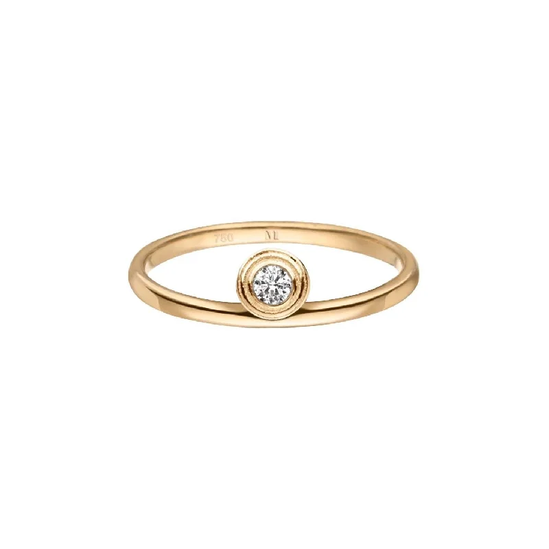 Laser - Etched Floral Design Wedding Bands in Palladium for a Delicate and Intricate LookDrops of Memories 18K Gold Ring w. Lab-Grown Diamond