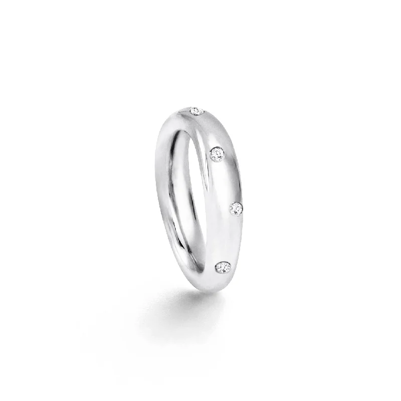 Art Deco - Inspired Wedding Bands with Geometric Patterns in Platinum for a Retro and Glamorous StyleLove 4 18K White Gold Ring w. Diamonds