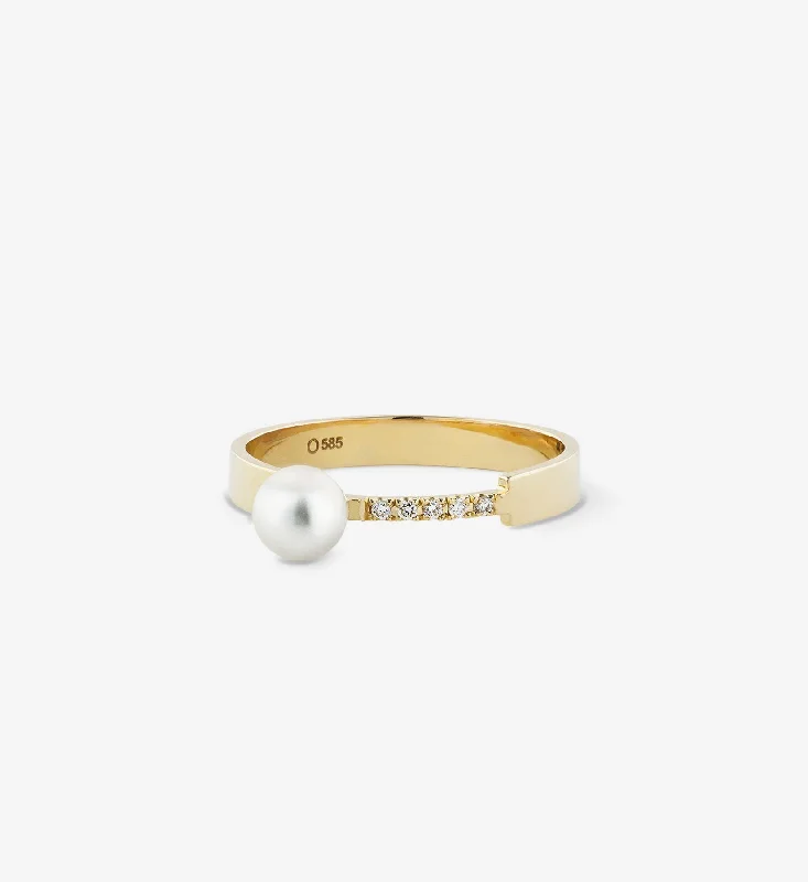 Jasper Gemstone Rings in 18K Gold Vermeil with a Matte Finish for a Subtle and Elegant LookPearl Diamond Ring 05