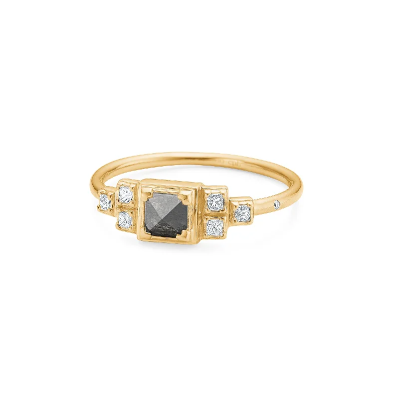 Alexandrite Gemstone Rings in Platinum with a Hidden Halo for a Rare and Luxurious PieceRaw Classic Pointy 18K Gold Ring w. Diamonds