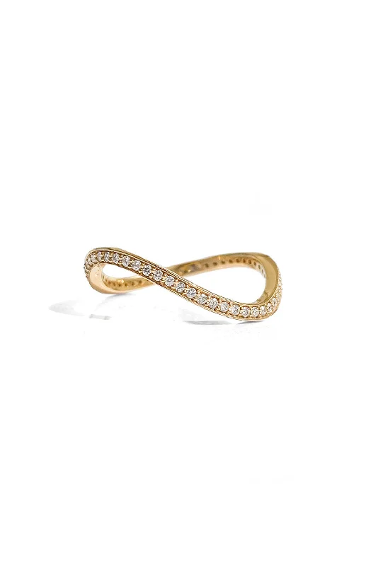 Infinity - Symbol Wedding Bands in Rose Gold with Small Diamonds for a Romantic and Symbolic GestureRegular Wave 18K Gold Ring w. Diamonds