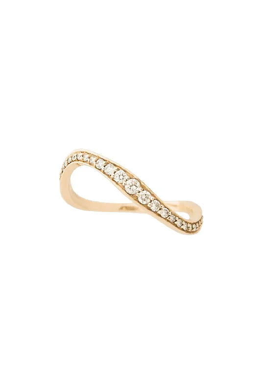 Art Deco - Inspired Wedding Bands with Geometric Patterns in Platinum for a Retro and Glamorous StyleWave 18K Gold Ring w. Diamonds