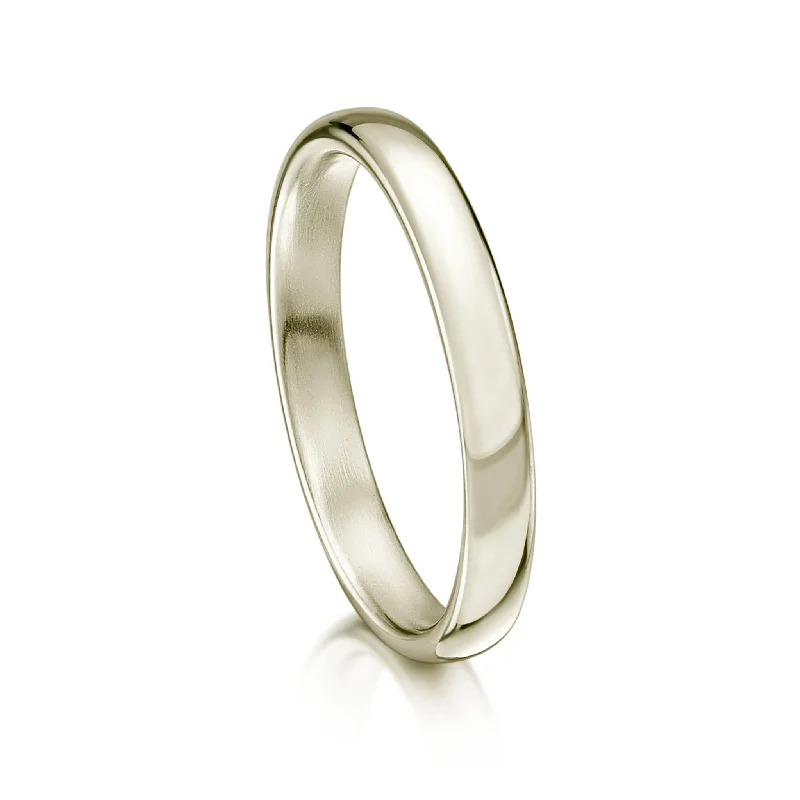 Matte - Black Ceramic Wedding Bands with a Polished Edge for a Sleek and Modern AppearanceTraditional 2.5mm Wedding Ring in 9ct White Gold