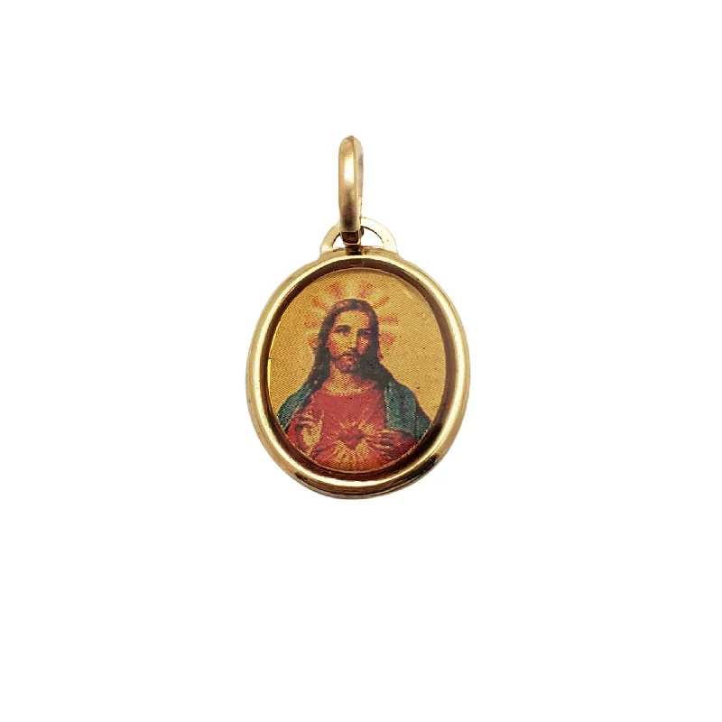 Hand - Carved Jade Buddha Pendant for Spiritual and Cultural SignificanceOval Jesus Portrait Pendant (14K)